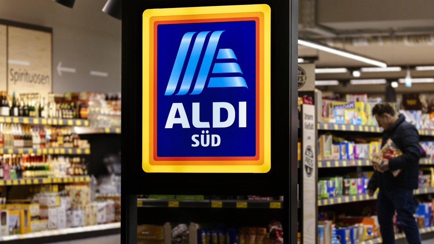 Eine Filiale von Aldi Süd auf der Luxemburger Straße. Köln, 04.04.2020 *** A branch of Aldi Süd on the Luxemburger Straße Cologne, 04 04 2020 Foto:xC.xHardtx/xFuturexImage