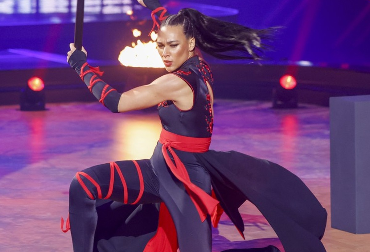 07.03.2025, Nordrhein-Westfalen, Köln: Marie Mouroum, Stuntfrau, tanzt in der RTL-Tanzshow «Let&#039;s Dance» im Coloneum. Foto: Thomas Banneyer/dpa +++ dpa-Bildfunk +++