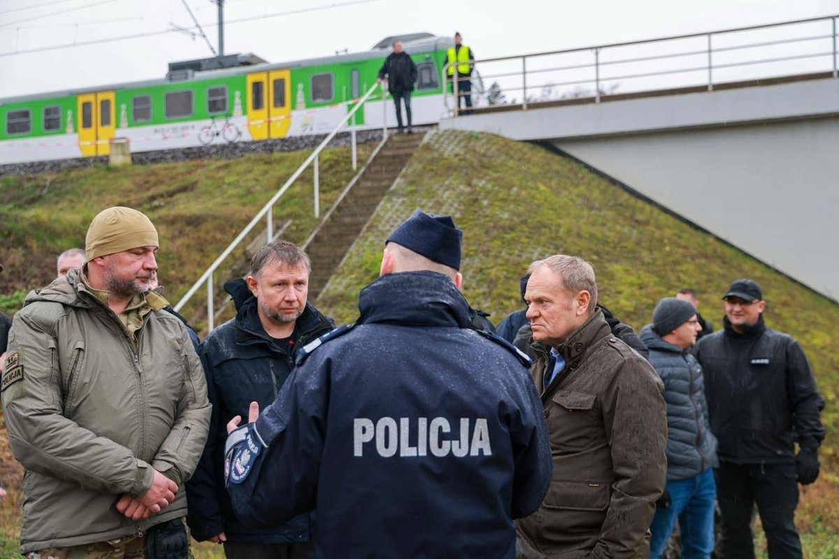 Polish premier says damage to key intercity rail line was act of sabotage WARSAW, POLAND - NOVEMBER 17: ----EDITORIAL USE ONLY - MANDATORY CREDIT - THE CHANCELLERY OF THE PRIME MINISTER OF POLAND KPRM ...
