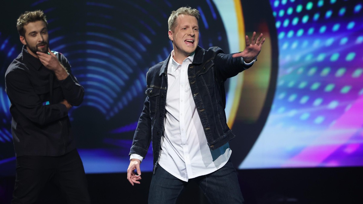 Oliver Pocher performte im Spiel &quot;Die Kindskopf-Playback-Show&quot; – und verlor gegen Chris Tall.