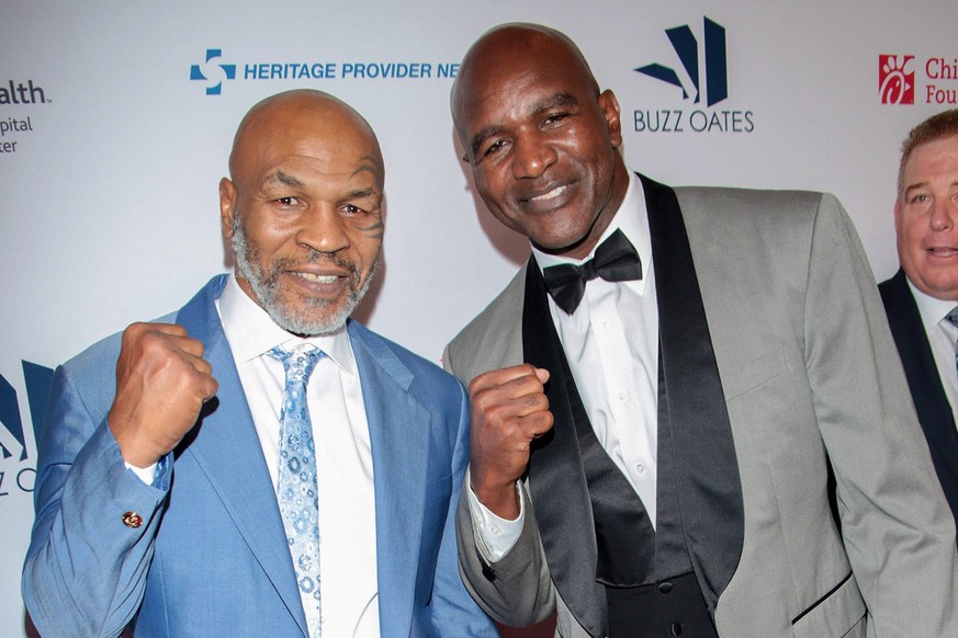 Mike Tyson 53 und Evander Holyfield 56, die beiden ehemaligen Boxweltmeister und Kontrahenten bei der Carole Pump Foundation Gala am 9.08.2019 in Beverly Hills, Los Angeles Carole Pump Foundation Gala ...