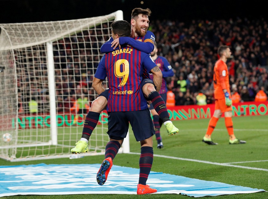 Soccer Football - Copa del Rey - Quarter-Final - Second Leg - FC Barcelona v Sevilla - Camp Nou, Barcelona, Spain - January 30, 2019 Barcelona&#039;s Lionel Messi celebrates scoring their sixth goal w ...