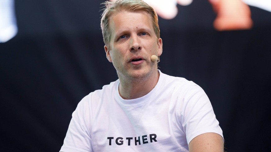 Oliver Pocher mit dem Programm Die Pochers hier live im Kulturgarten in der Bonner Rheinaue. Das Bonn Live Kulturgarten Open Air Festival 2020 ist Europas erstes Open Air Festival unter Corona-Auflage ...