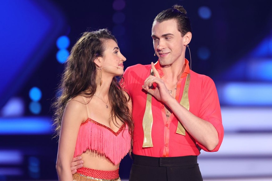 COLOGNE, GERMANY - MAY 05: Ekaterina Leonova and Timon Krause react on stage during the 10th &quot;Let&#039;s Dance&quot; show at MMC Studios on May 05, 2023 in Cologne, Germany. (Photo by Andreas Ren ...