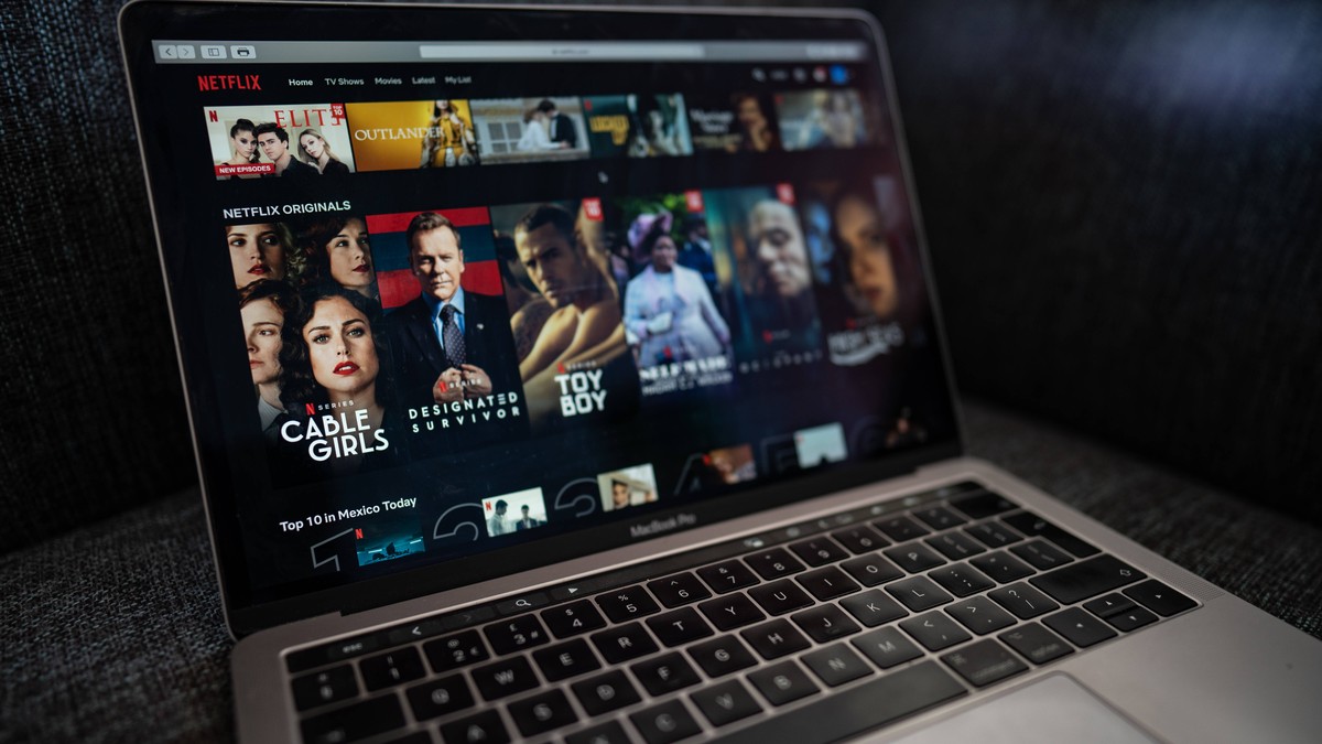 Coronavirus Mexico City, Mexico, 26 March 2020, a computer screen shows Netflix. Residents of Mexico City are told to stay inside to attempt to delay the spread of Coronavirus in Mexico. PUBLICATIONxI ...