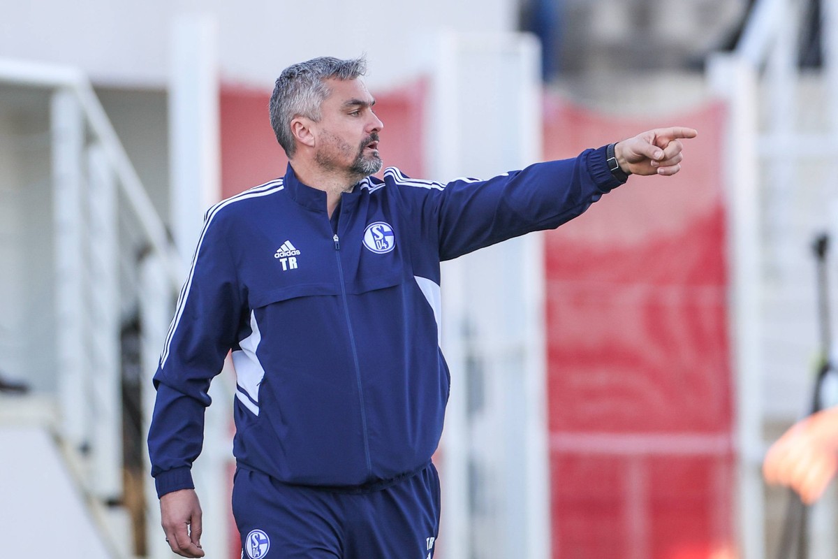 07.01.2023, Fussball, Saison 2022/2023, Internationales Testspiel, FC Zürich - FC Schalke 04, Cheftrainer Thomas Reis FC Schalke 04 Belek Türkei xRHR-FOTO/TRx *** 07 01 2023, football, season 2022 202 ...