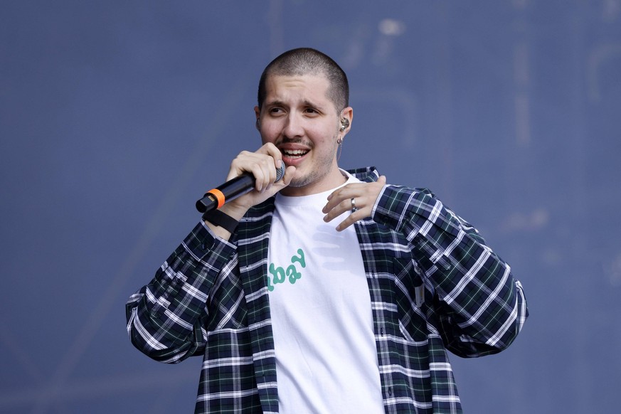 Rapper RIN bei Rock am Ring 2022. Knapp 90.000 Besucher bejubeln in diesem Jahr die Auftritte von etwa 70 Bands. Rock am Ring ist ein von Marek Lieberberg gegründetes Musikfestival, das traditionell a ...