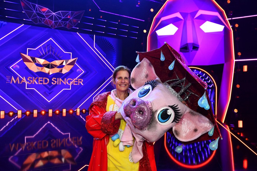 Katrin Müller-Hohenstein performte als Schwein auf der "Masked Singer"-Bühne.