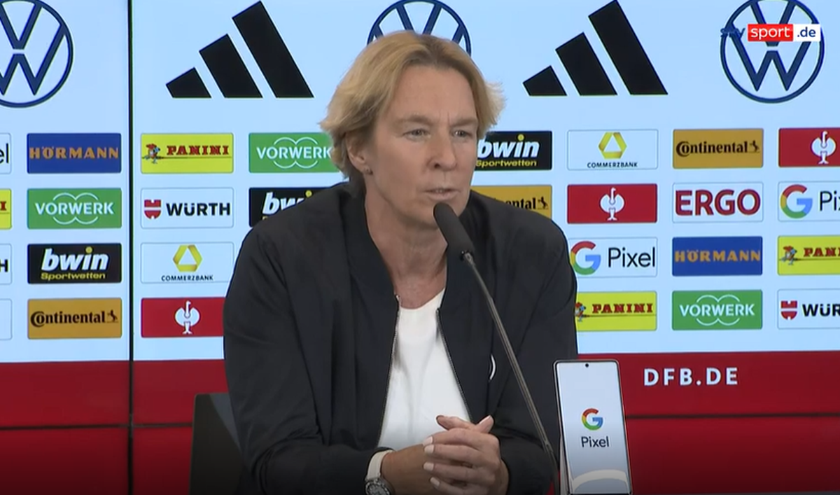 Am Mittwoch hat Bundestrainerin Martina Voss-Tecklenburg in Frankfurt/Main den 28-köpfigen Kader bekannt gegeben.