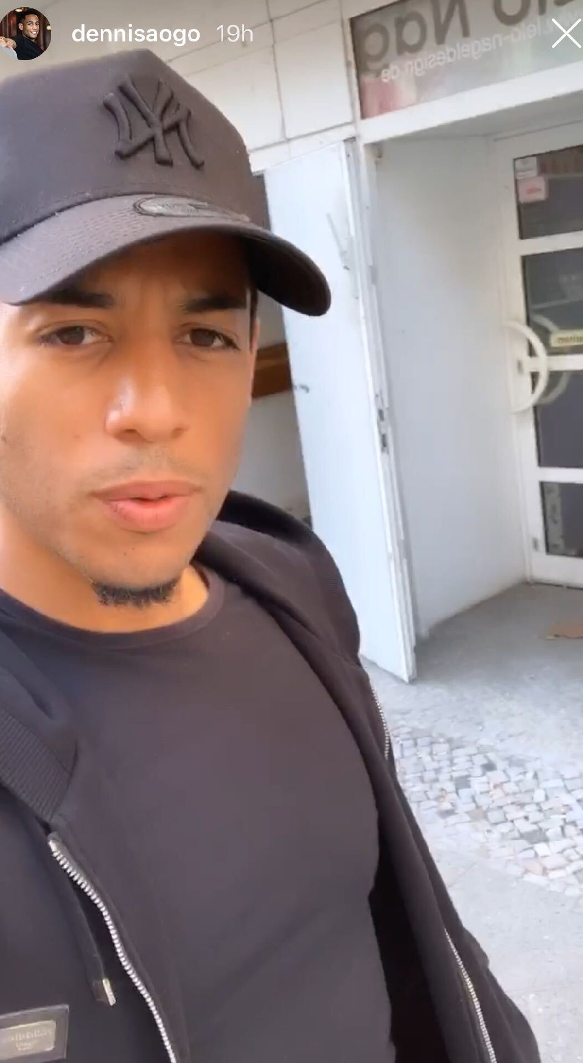 Dennis Aogo: Der Kicker schildert seinen Fans sein Horrorerlebnis.
