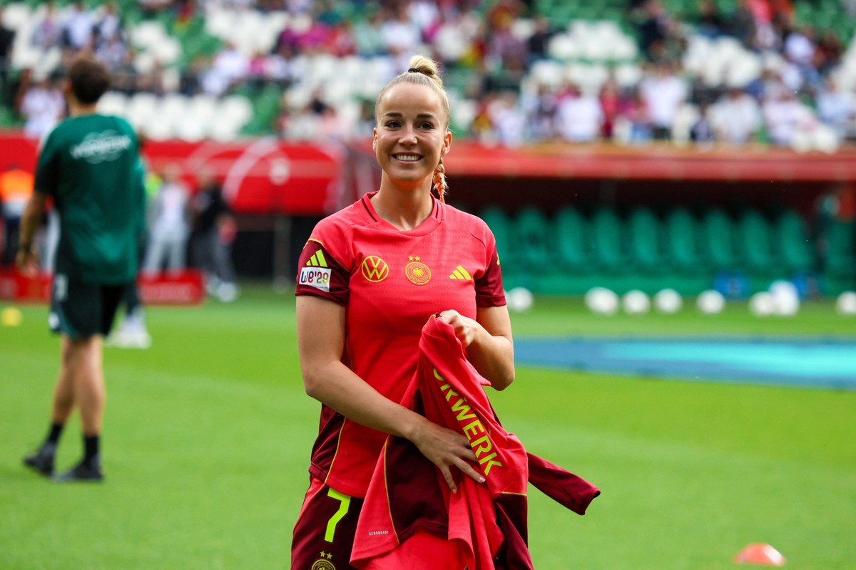 Bremen, Deutschland 30. Mai 2025: UEFA Nations League Women - 2025 - Deutschland vs. Niederlande Im Bild: Giulia Gwinn Deutschland Weser Stadion Niedersachen *** Bremen, Germany 30 May 2025 UEFA Natio ...