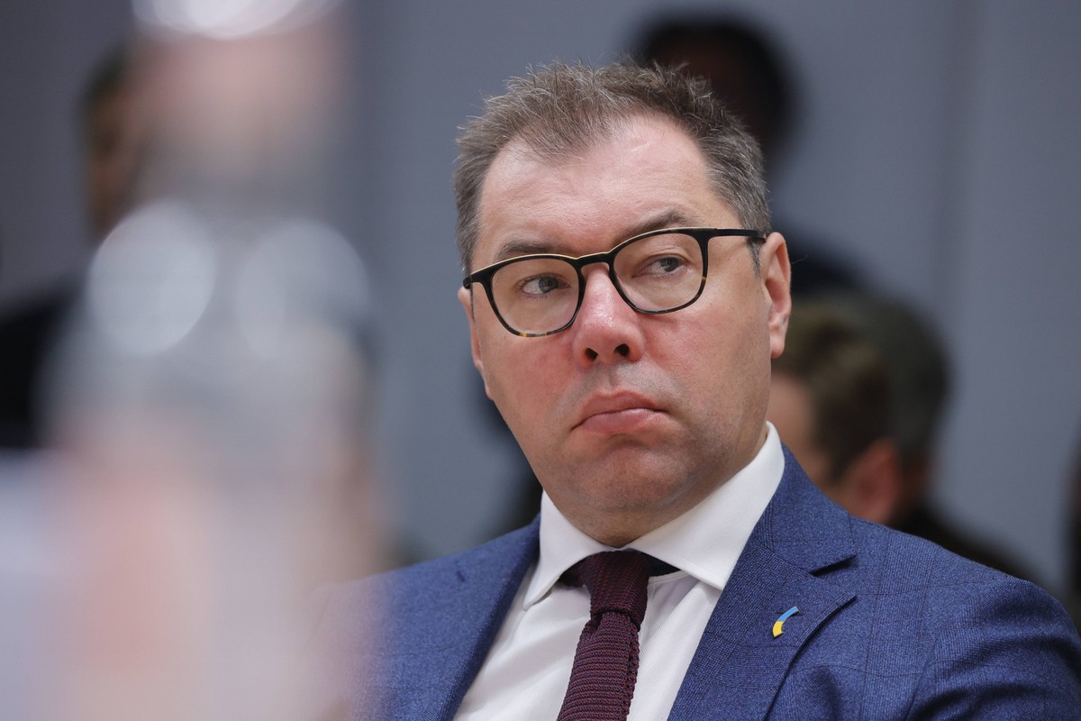 S.E. Oleksii Makeiev, Außerordentlicher und Bevollmächtigter Botschafter der Ukraine in der Bundesrepublik Deutschland , Berlin, Carlo Masala stellt sein Buch Bedingt abwehrbereit. Deutschlands Schwäc ...