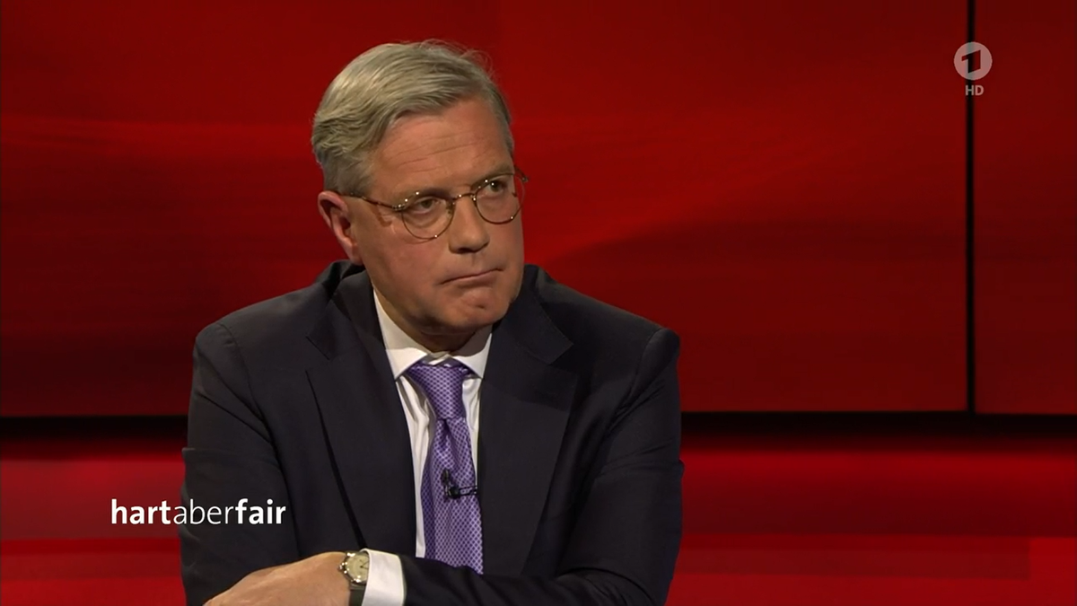 Norbert Röttgen (CDU) wandelt auf den Spuren von Karl Lauterbach (SPD).