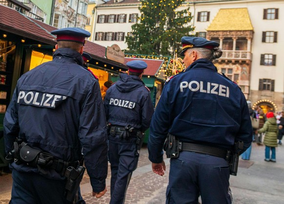 Polizeipatrouillen sind derzeit vermehrt im Einsatz, um die Durchsetzung des Lockdowns für Ungeimpfte in Österreich zu überprüfen.