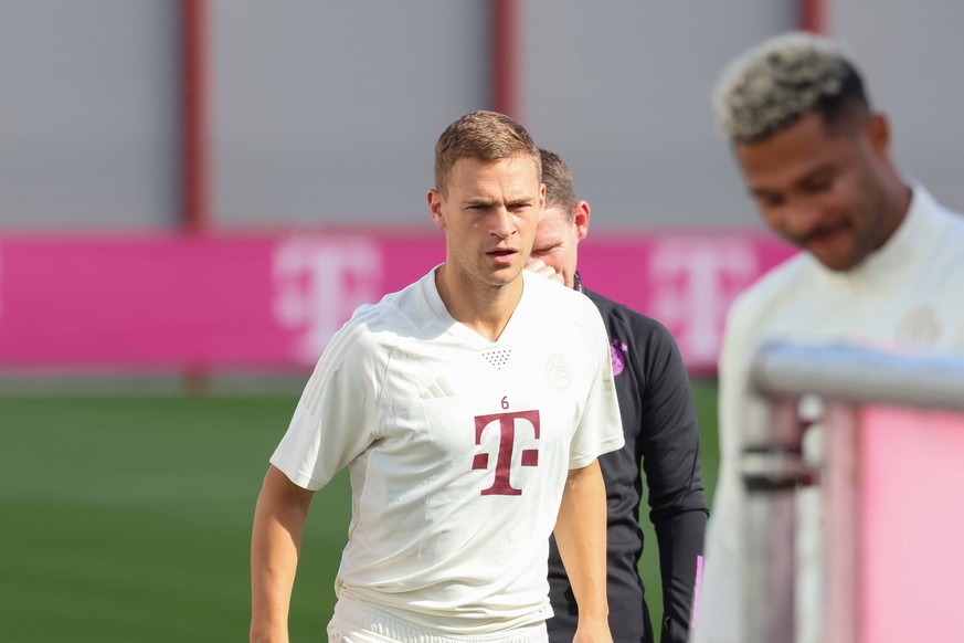 Joshua Kimmich FC Bayern Muenchen, 06 auf dem Weg zum Training, Abschlusstraining. FC Bayern Muenchen, Fussball, Saison 23/24, 19.09.2023, Abschlusstraining. FC Bayern Muenchen, Fussball, Saison 23/24 ...