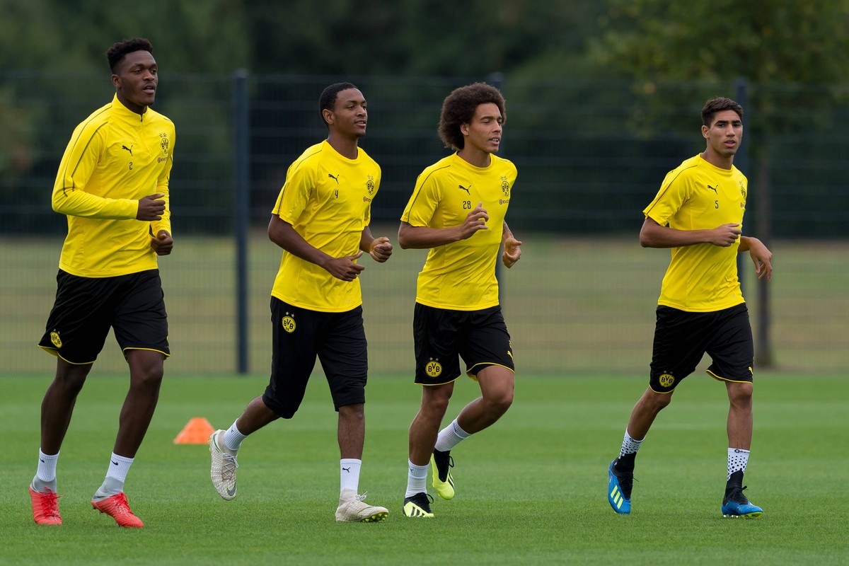 Dortmund, Germany, 15.08.2018, Training BV Borussia Dortmund, Dan-Axel Zagadou (BVB), Abdou Diallo (BVB), Axel Witsel (BVB) und Achraf Hakimi (BVB) laufen ( DeFodi053 *** Dortmund Germany 15 08 2018 T ...