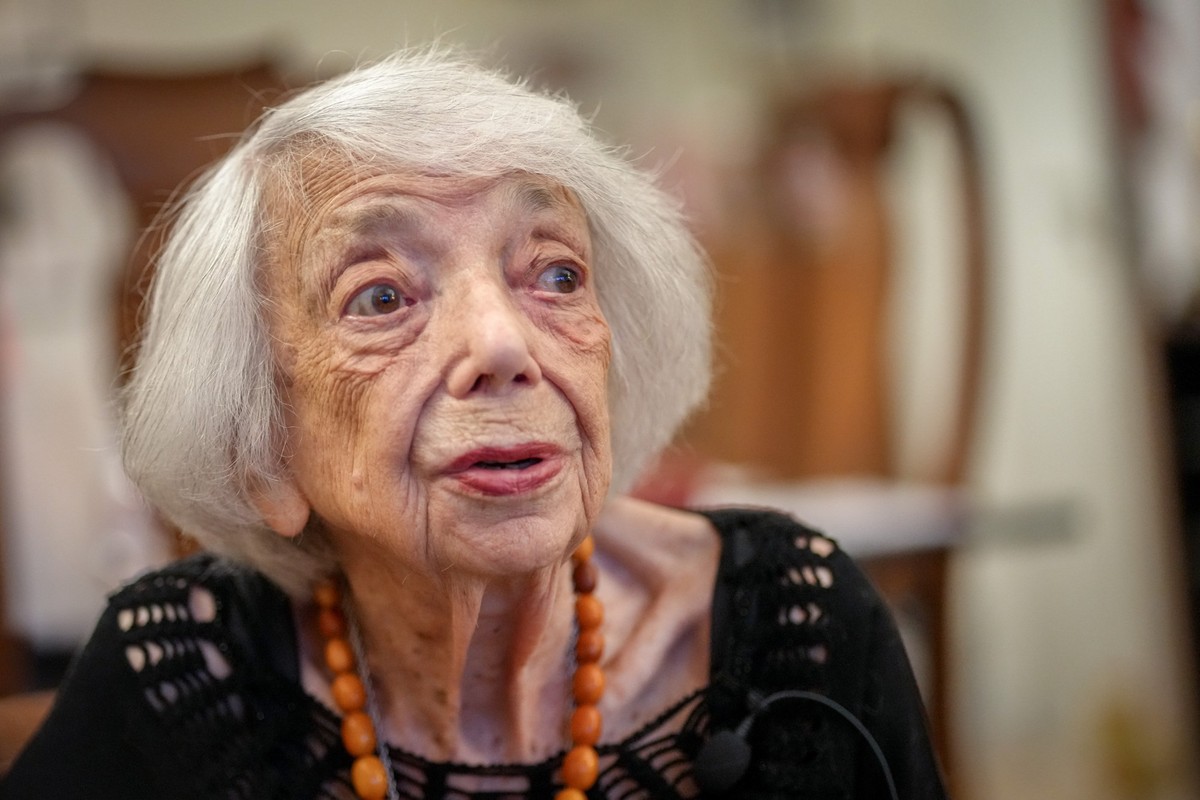 17.01.2025, Berlin: Margot Friedländer, Holocaust-Überlebende, spricht in einem Interview mit Journalisten der Deutschen Presse-Agentur zum 80. Jahrestag der Auschwitz-Befreiung. (zu dpa: «Holocaust-Ü ...