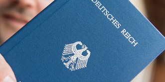 Razzia bei "Reichsbürgern": Verdacht der Gründung einer rechtsterroristischen Vereinigung