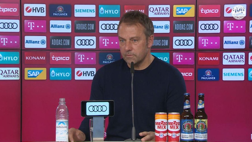 Bayern Trainer Hansi Flick bei der Pressekonferenz vor dem Spiel gegen Bielefeld.