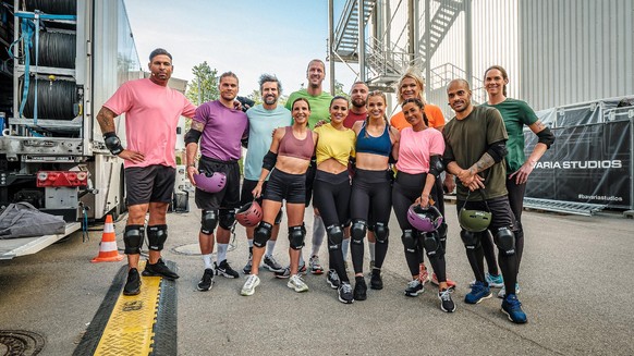 V.l.: Tim Wiese, R�rik G�slason, Tom Beck, Sabrina Mockenhaupt-Gregor, Pascal Hens, Elena Miras, Filip Pavlovi?, Lola Weippert, Maria H�fl-Riesch, Sarah Engels, David Odonkor und Kira Walkenhorst.

Di ...