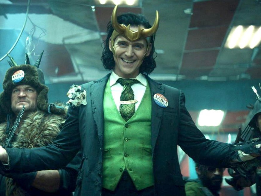 Tom Hiddleston gibt ehrlich zu, dass ihm in &quot;Loki&quot; die Show gestohlen wurde.