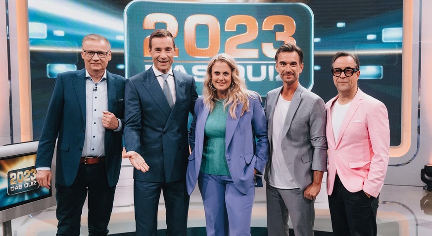 ARD/NDR DAS QUIZ 2023, &quot;Der Jahresrückblick zum Mitraten und Mitspielen&quot;, am Samstag (30.12.23) um 20:15 Uhr im ERSTEN.
Der Cast der Sendung (Günther Jauch, Kai Pflaume, Barbara Schöneberger ...