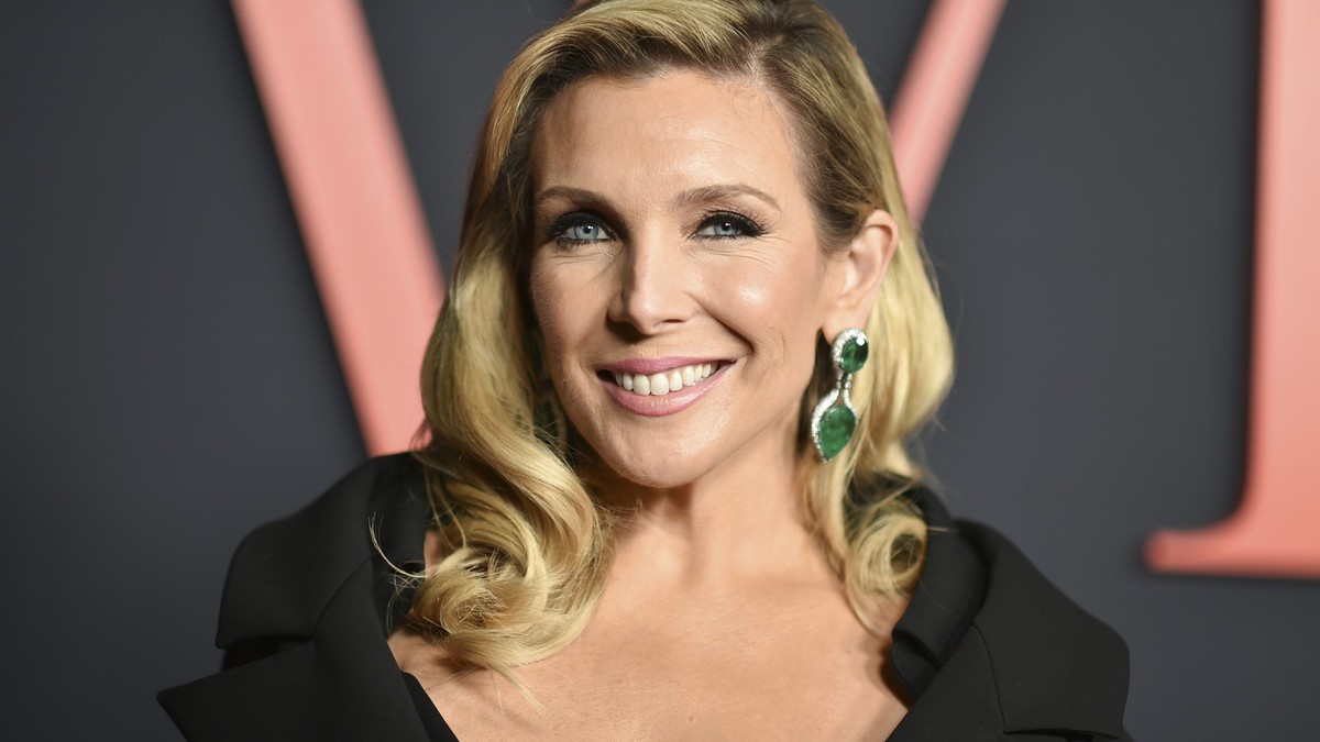 "Weapons"-Star June Diane Raphael ohne Hose auf Premiere – "bisschen versaut"