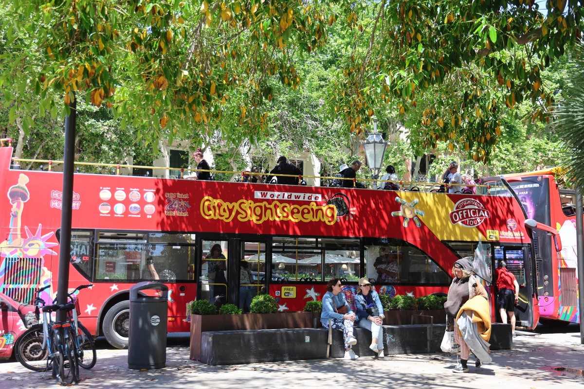 Palma de Mallorca ESP, Mallorca-Features, Mai 2025, 08.05.2025 Hop-Off-Bus in Palma, ESP, Mallorca-Features, Mai 2025, 08.05. 2025 *** Palma de Mallorca ESP, Mallorca Features, May 2025, 08 05 2025 Ho ...