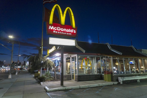 McDonald s restaurant in New York A McDonald s restaurant in the Long Island City neighborhood of Queens in New York on Tuesday, March 13, 2018. ( PUBLICATIONxNOTxINxUSAxUK RichardxB.xLevine