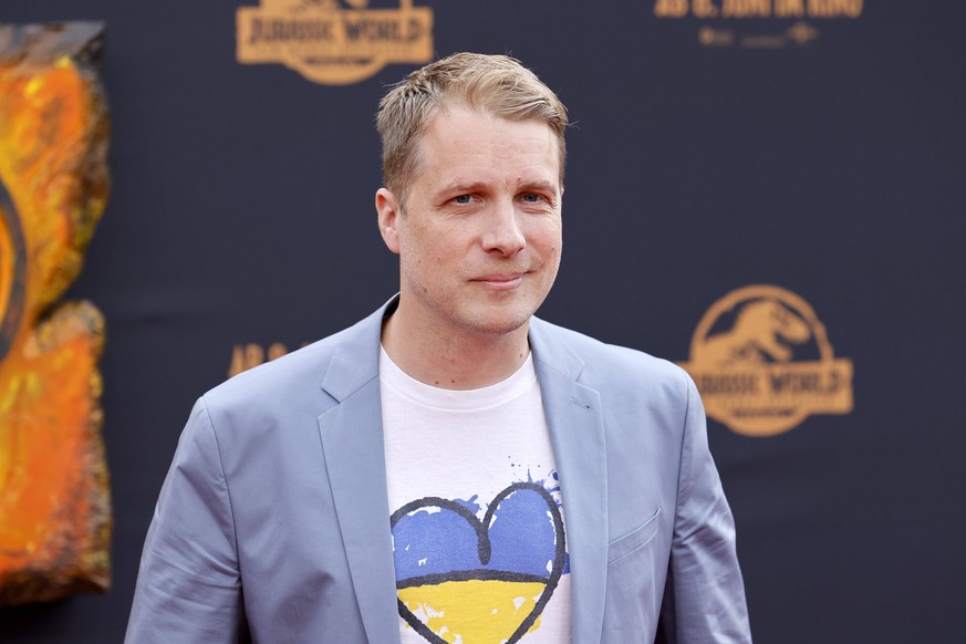 Entertainer Oliver Pocher bei der Deutschlandpremiere von Jurassic World: Ein neues Zeitalter im Cinedom Kino. K