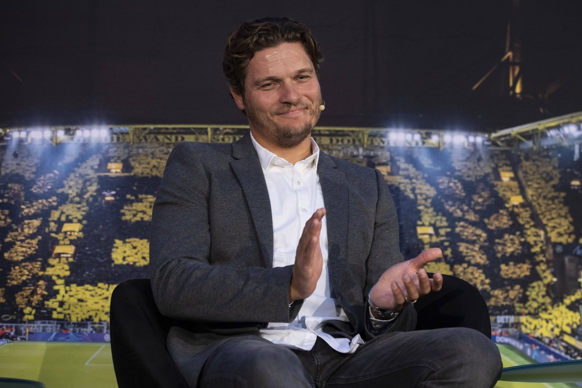 Dortmunds Trainer Edin Terzic spricht bei 23. Auflage vom 19:09 - der schwarzgelbe Talk am 21.09.2022 im Lensing-Carree der Ruhrnachrichten in Dortmund Nordrhein-Westfalen. *** Dortmunds coach Edin Te ...