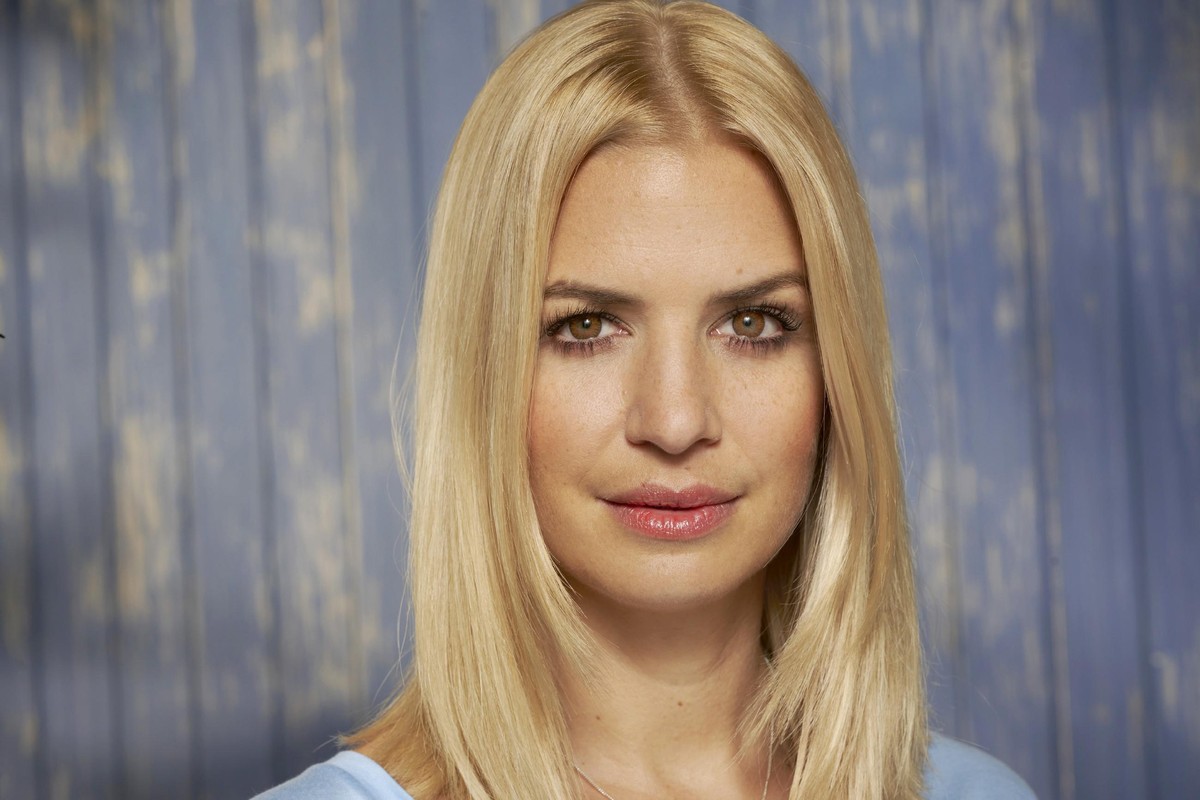 Susan Sideropoulos als &quot;Sarah&quot;

Die Verwendung des sendungsbezogenen Materials ist nur mit dem Hinweis und Verlinkung auf RTL+ gestattet.