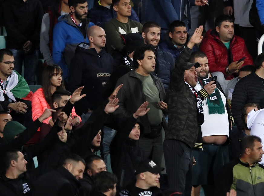 Bulgarias fans give a Nazi salute during the UEFA EURO, EM, Europameisterschaft,Fussball 2020 Qualifying match at Vasil Levski National Stadium, Sofia. Picture date: 14th October 2019. Picture credit  ...