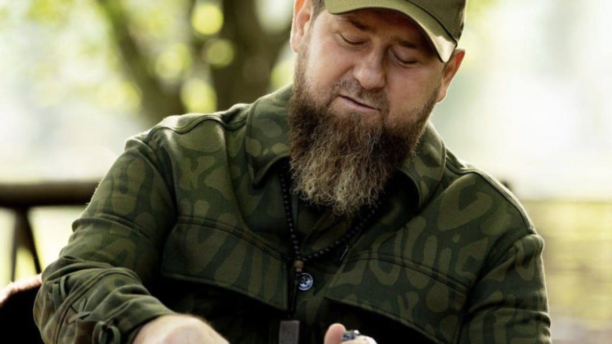 Na geruchten over een coma roept een nieuwe video van Kadyrov vragen op