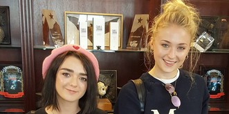 Diese GoT-Stars haben sich Erinnerungen an die Serie tätowieren lassen