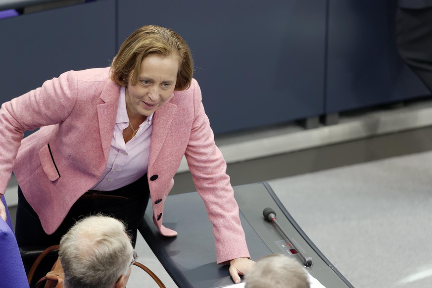 Beatrix von Storch im Bundestag 2019-09-10, Berlin, Deutschland 110. Sitzung des Deutschen Bundestags. Beatrix von Storch (AfD), Bundestagsabgeordnete, vor Sitzungsbeginn. *** Beatrix von Storch in th ...