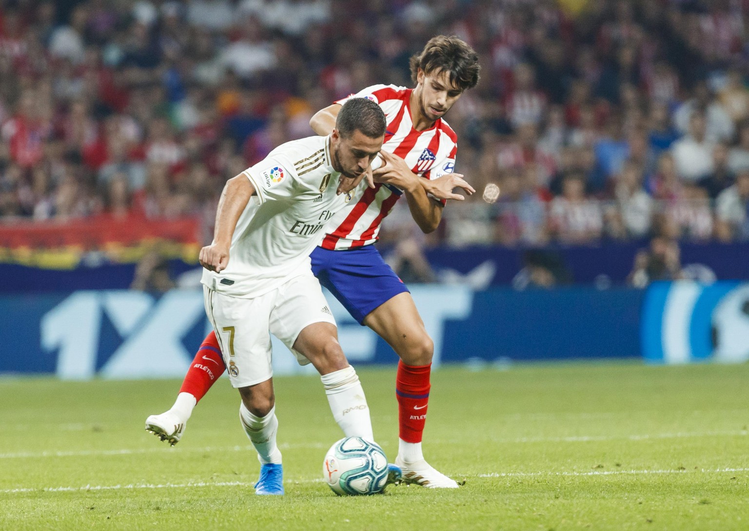 Partido de LaLiga Santander disputado entre Atletico y Real Madrid. En la imagen, Joao Felix lucha con Hazard. LaLiga Santander match played between Atletico and Real Madrid. In this picture, Joao Fel ...