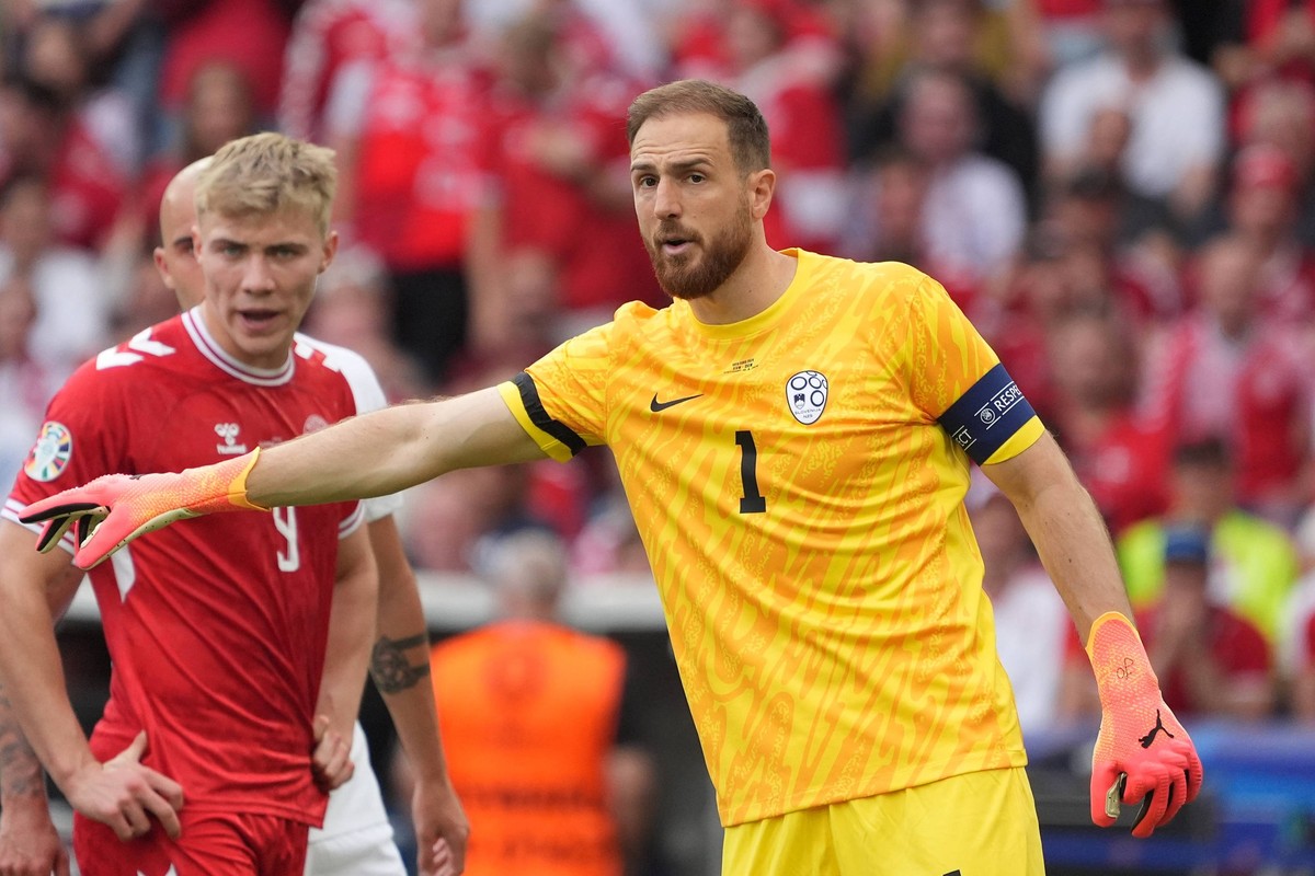 Torwart/Goalie Jan Oblak Slowenien, Slovenia, 01 - Stuttgart 16.06.2024: D�nemark vs. Slowenien, EURO2024 M6, Gruppe C, EM-Arena Stuttgart *** Goalkeeper Goalie Jan Oblak Slovenia, Slovenia, 01 Stuttg ...