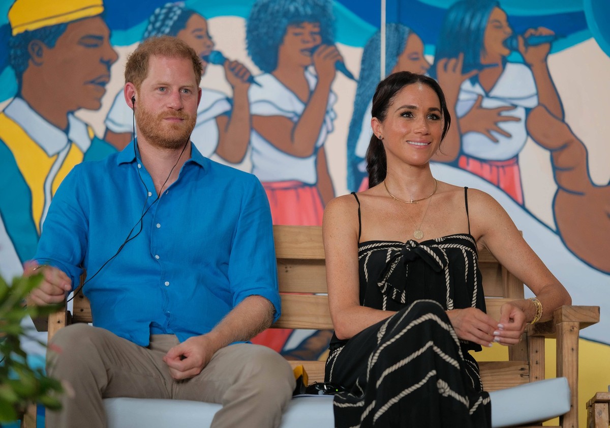 August 17, 2024, Bogota, Cundinamarca, Colombia: EDITOR NOTE: HANDOUT - MANDATORY CREDIT: PRINCE HARRY, Duke of Sussex and MEGHAN, Duchess of Sussex during their official visit to the school of drums  ...