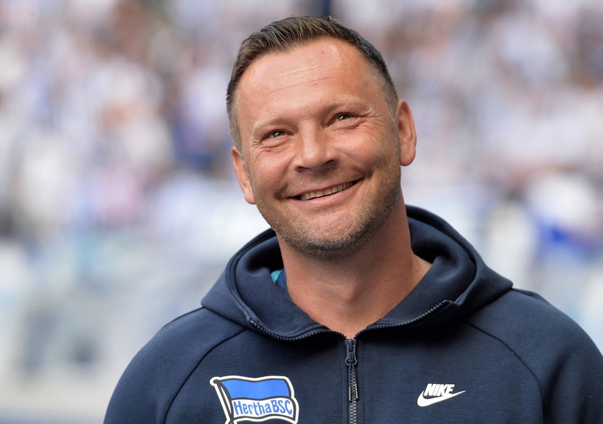 Seit einem Jahr ist Pal Dardai nicht mehr Cheftrainer bei Hertha BSC. Dem Hauptstadt-Klub bleibt er aber erhalten. Ab der kommenden Saison wird er eine Jugendmannschaft der Herthaner betreuen. Archivf ...