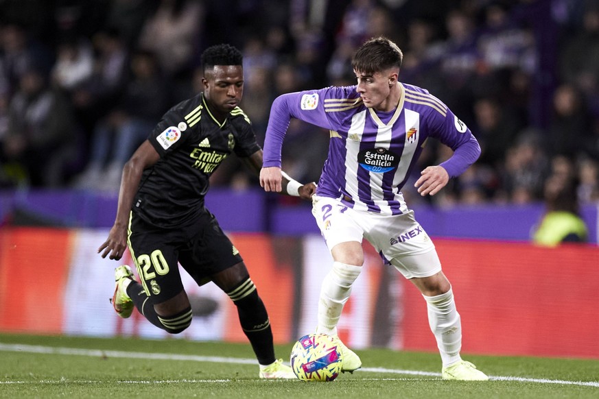 Real Valladolid vs Real Madrid CF - La Liga Santander Ivan Fresneda of Real Valladolid CF competes for the ball with Vinicius Jr of Real Madrid CF during the La Liga Santander match between Real Valla ...