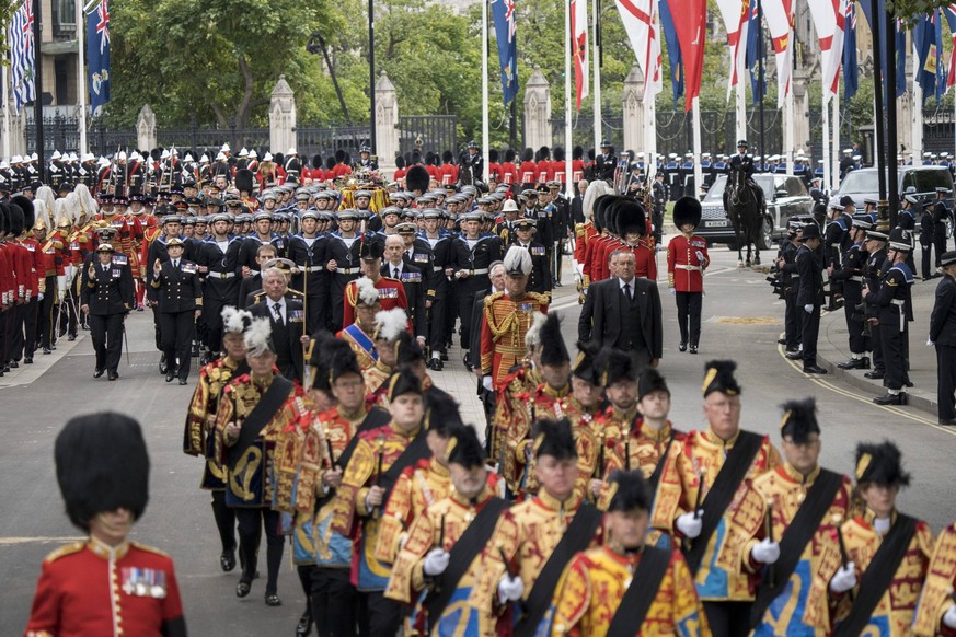 News: Funeral of Queen Elizabeth II Sep 19, 2022 London, GBR The coffin of Queen Elizabeth II is carried from Westminster Hall to Westminster Abbey for her state funeral in London, England on Monday,  ...