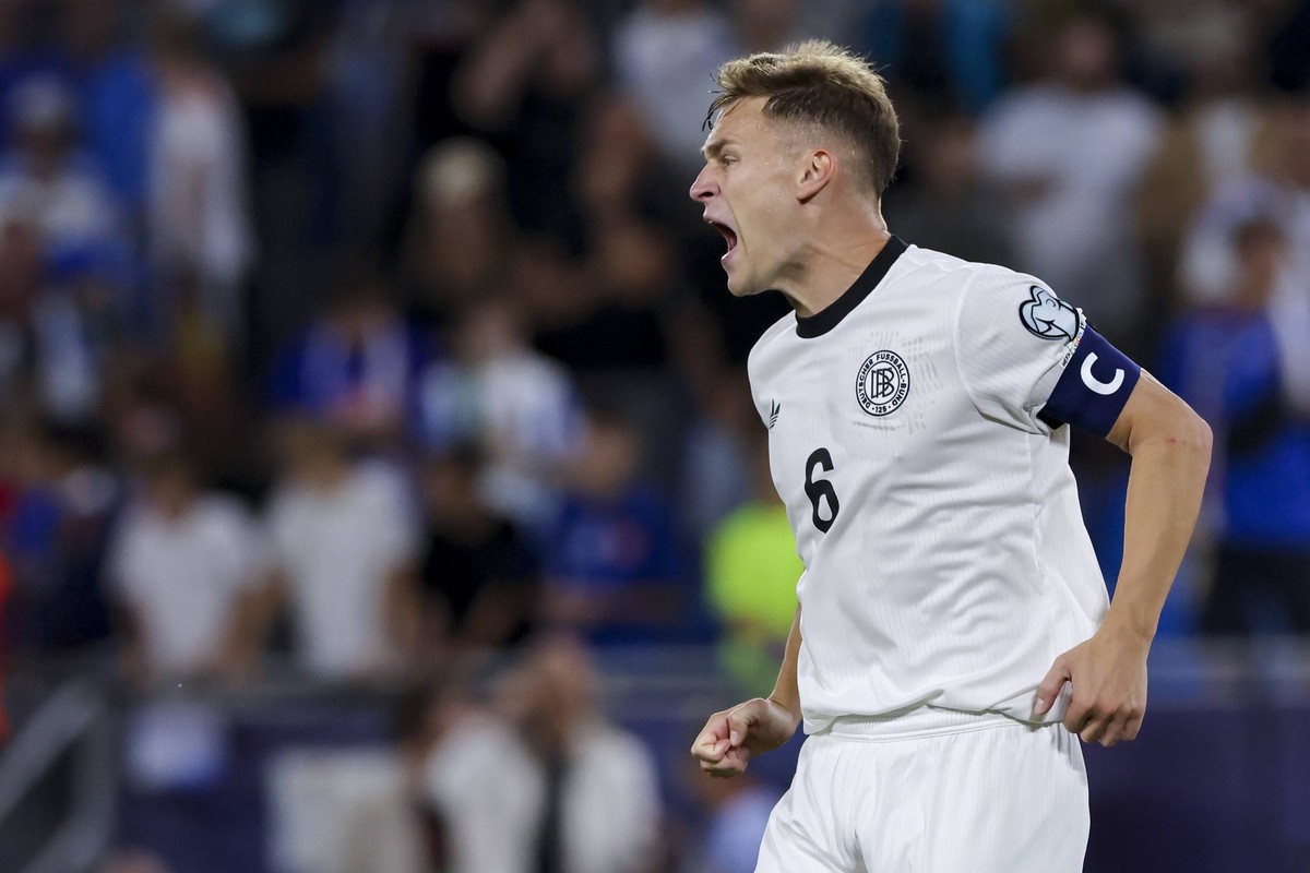Joshua Kimmich Germany schaut enttaeuscht, FIFA World Cup, WM, Weltmeisterschaft, Fussball 2026 Qualifier, Slovakia v Germany, Narodny futbalovy Stadion am 04. September 2025 in Bratislava, Slowakei. ...