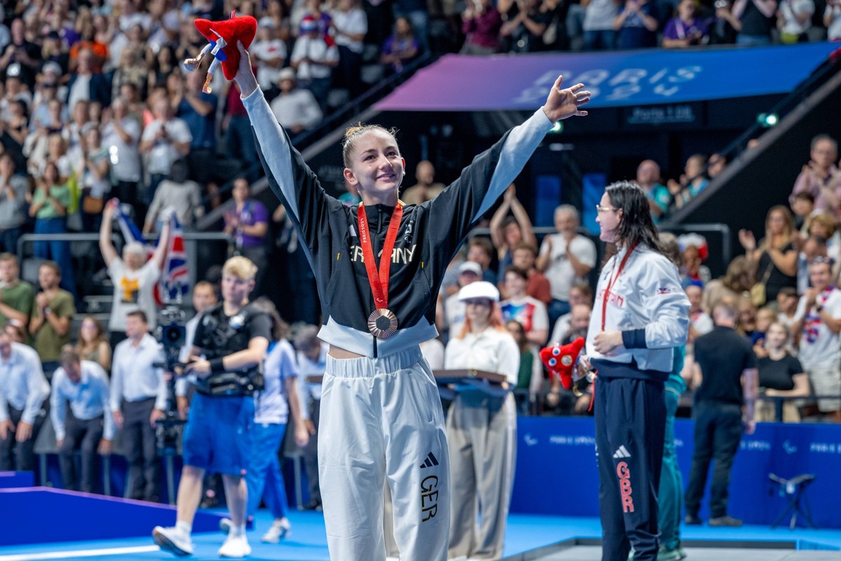 Sport Themen der Woche KW35 Sport Bilder des Tages Para Swimming - Paris 2024 Summer Paralympics Games: Day 3 Para Swimming - Paris 2024 Summer Paralympics Games: Day 3 Paris La Defense Arena PARIS, F ...