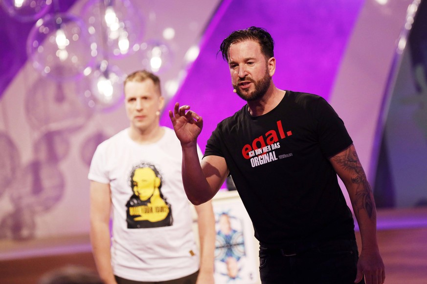 Oliver Pocher und Michael Wendler in der RTL-Live-Show Pocher vs. Wendler - Schluss mit lustig in den NOBEO Studios. Köln-Hürth, 01.03.2020 *** Oliver Pocher and Michael Wendler in the RTL live show P ...