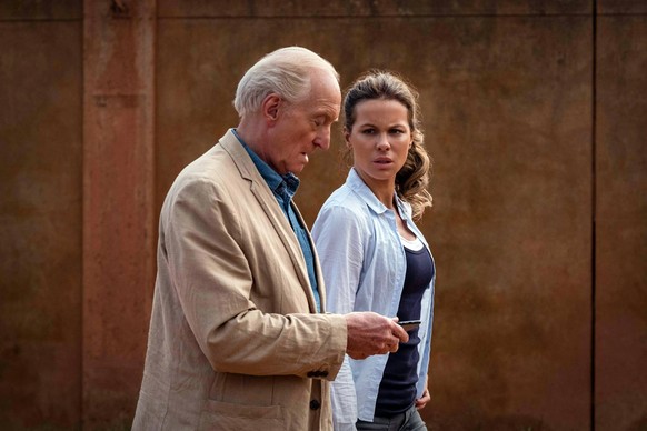 THE WIDOW 2019- serie TV creee par Harry Williams et Jack Williams saison 1 Charles Dance Kate Beckinsale. ITV - Amazon Studios - Two Brothers Pictures / DR PUBLICATIONxINxGERxSUIxAUTxONLY WIDOW (seri ...