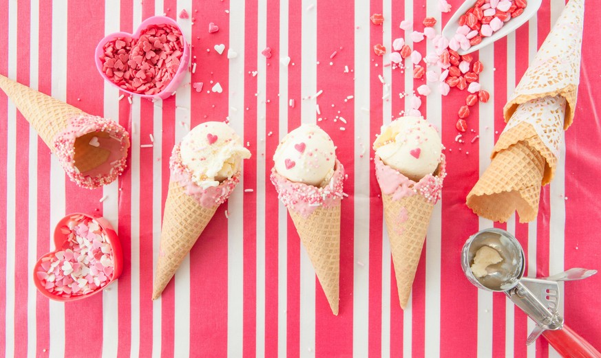 vanilla ice cream with sugar sprinkles PUBLICATIONxINxGERxSUIxAUTxONLY Copyright: xscerpicax Panthermedia20174939