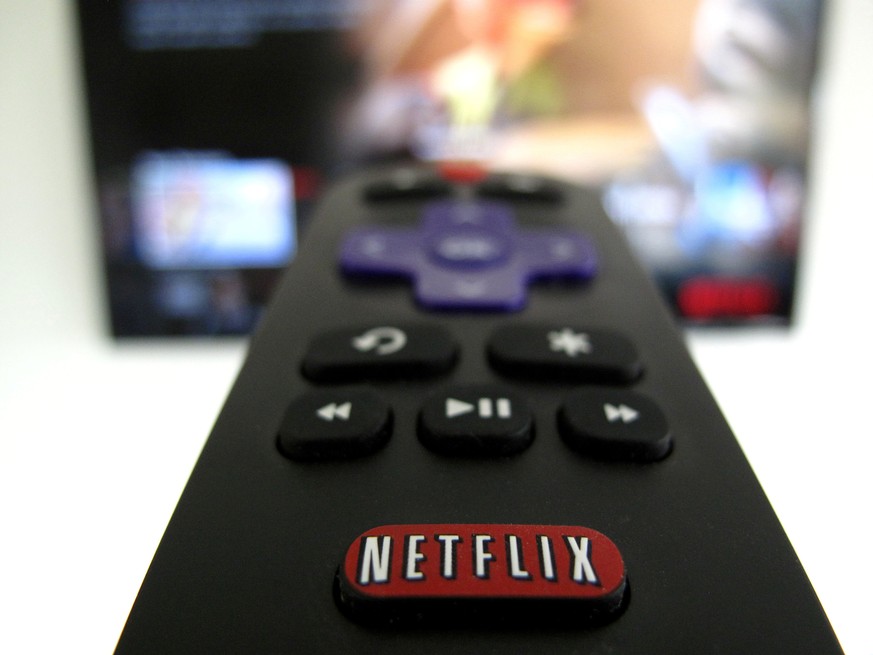 FILE PHOTO: The Netflix logo is pictured on a television remote in this illustration photograph taken in Encinitas, California, U.S., January 18, 2017. REUTERS/Mike Blake/File Photo/File Photo