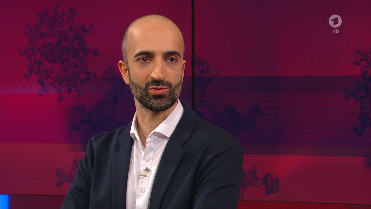 Lungenarzt Cihan Çelik hat Sorge, dass viele Kollegen wegen Krankheit ausfallen.