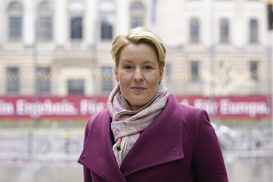 Statement Bundesfamilienministerin zur Zustimmung des Bundesrats zum Gesetz zur Staerkung von Kindern und Jugendlichen Aktuell, 07.05.2021, Berlin, Bundesfamilienministerin Franziska Giffey im Presses ...